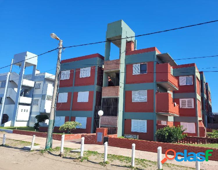 Venta Villa Gesell Dpto 3 amb a mts de la Playa, c/cochera