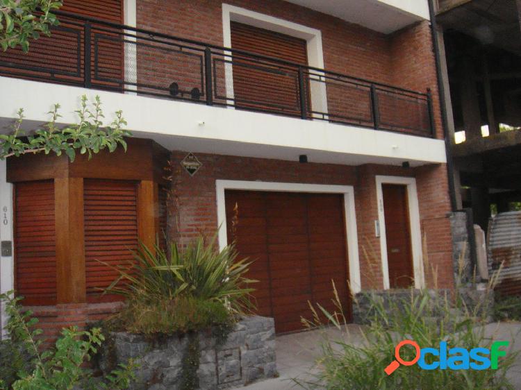 Duplex amplio a metros de Av. G. Chaves