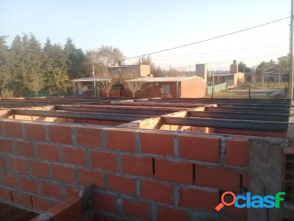 Quebradas de Andino, construccion a terminar. 336 m2.