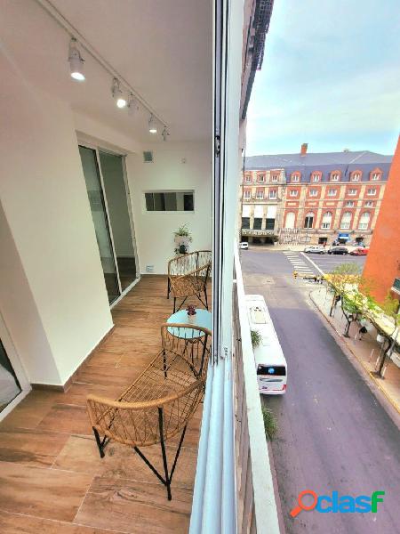 2 Ambientes a la calle con balcón terraza y vista