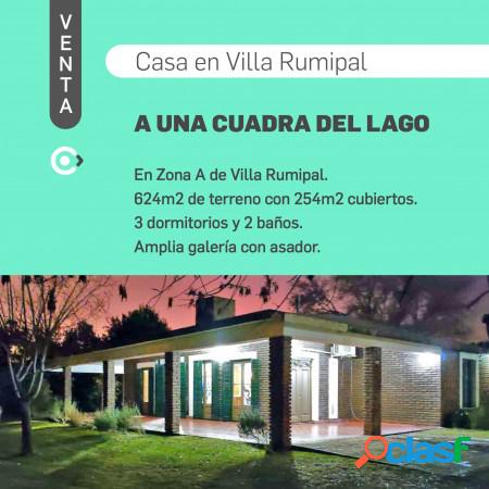 CASA A UNA CUADRA DEL LAGO!