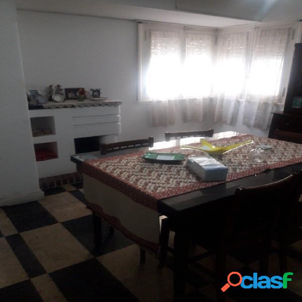 25 DE MAYO DE MAYO Y JUJUY P.H. AL FRENTE. Casa en Venta..