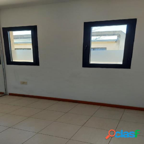 EXCELENTE DUPLEX -2 DORMITORIOS -JARDIN CON PARRILLA