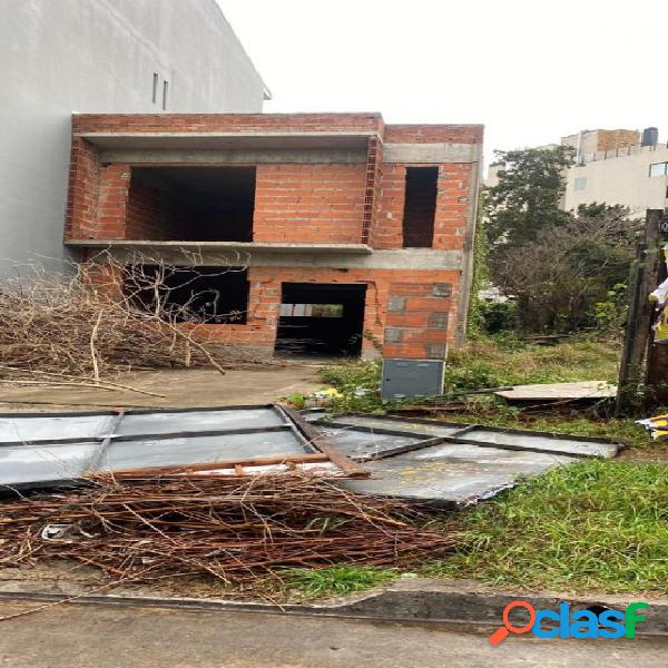 Lote de 385m2 + construccion - Villa Bosch