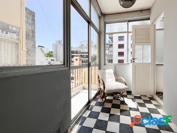 Venta de departamento 3 ambientes con dependencia. Plaza