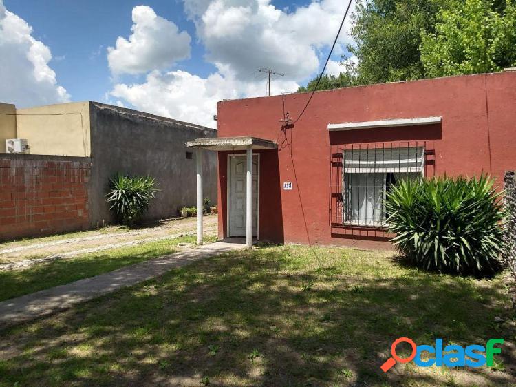 Casa con Amplio Lote - Excelente Ubicacion