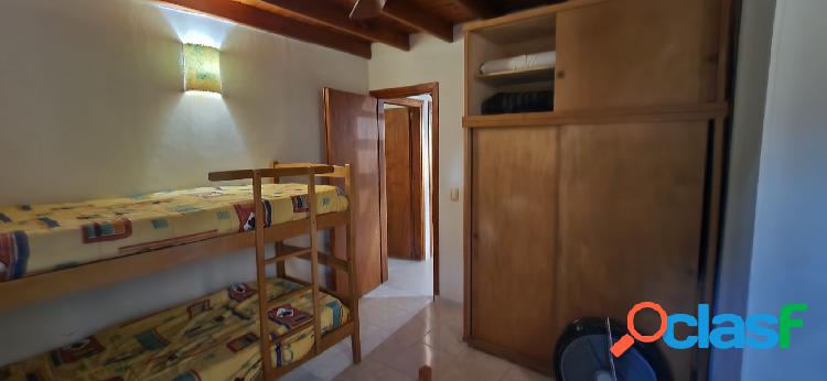 Febrero Disponible - Casa tipo duplex de 3 dormitorios en