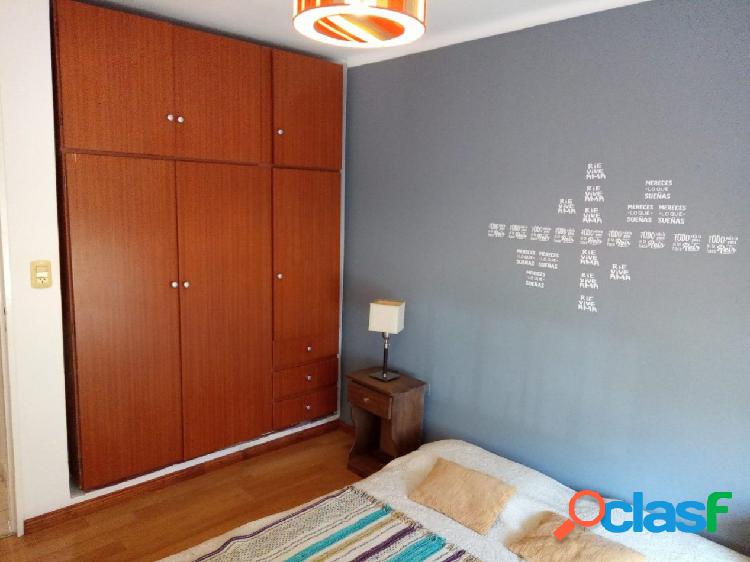 PH/ CHALET DE 3 AMBIENTES C/COCHERA EN CASAIMAR A METROS DE