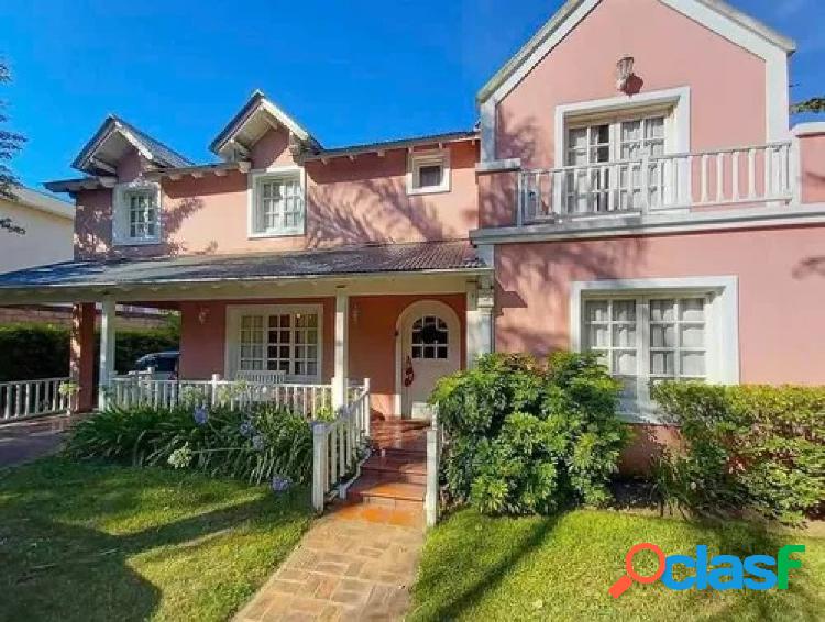 Venta expectacular Chalet 2 plantas en Barrio cerrado de