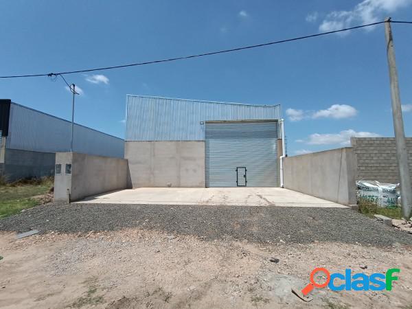 Alquiler galpón 250 M2 a estrenar.