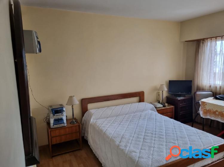 Venta Piso 4 ambientes cochera y baulera Diagonal Puyrredon