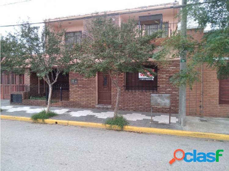 Casa y Departamentos en Barrio Escuela de Río Tercero