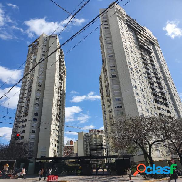 Hermoso y Amplio 2 Ambientes en Piso Super Alto!