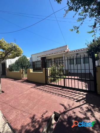 APTO CREDITO BANCOR EN B° VILLA ADELA: VENDO HERMOSA CASA