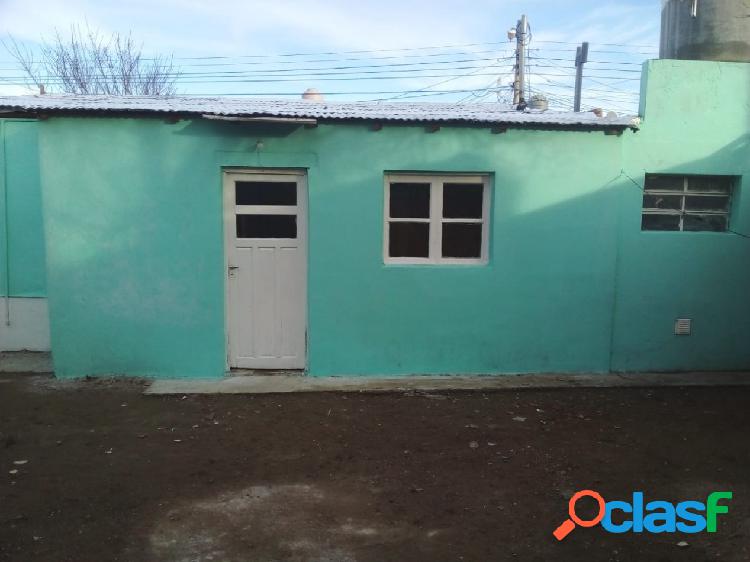 SE ALQUILA VIVIENDA EN BARRIO JOSE FUCHS