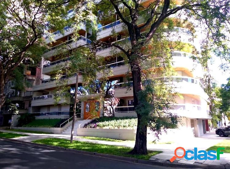 SEMIPISO EN VENTA EN CALLE MITRE Y CORDOBA