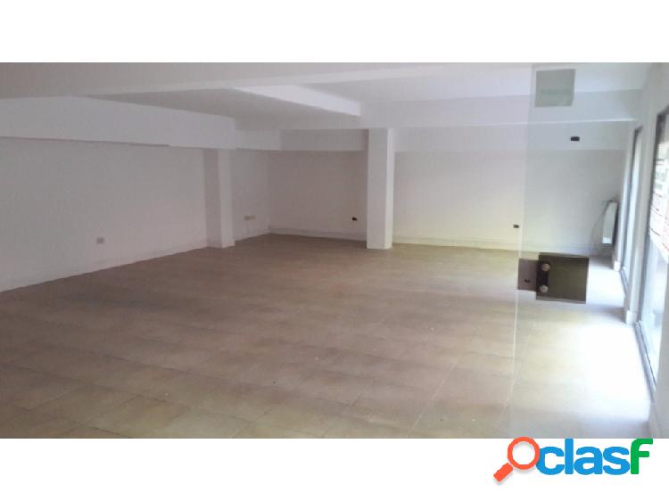 Venta de Local centrico, 70 m2 con baño. Mercedes (B).