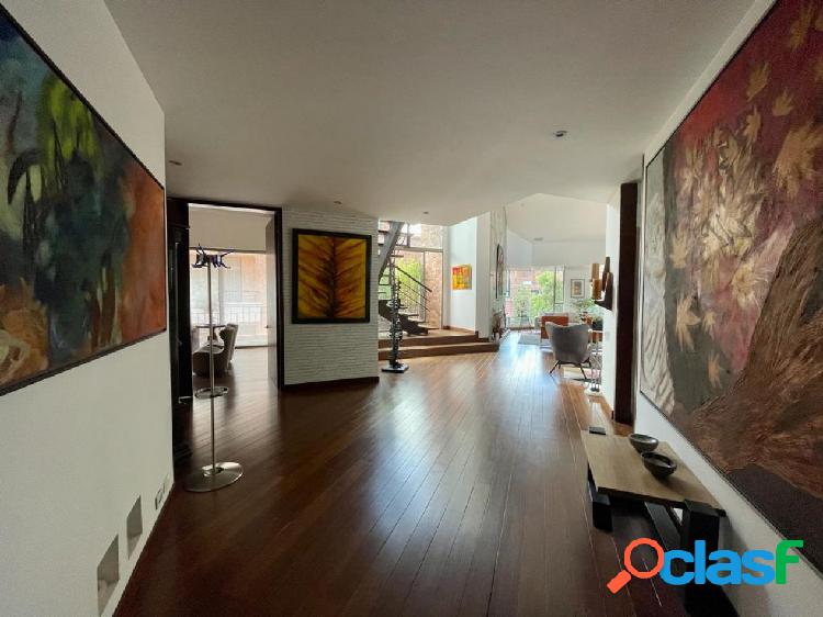 Apartamento en Venta Chico Reservado Duplex 4 Alcobas y