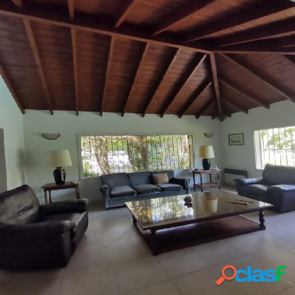 CASA EN VENTA - PINAMAR