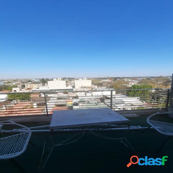Departamento 2 amb con cochera ? Permuta