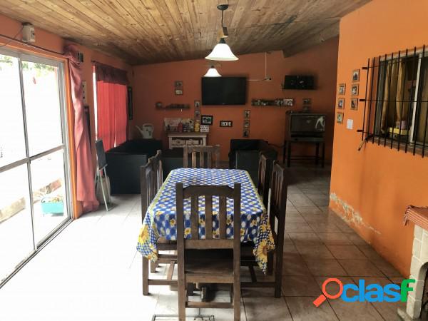 CASA EN VENTA SOBRE AV. ALTUBE - 6 AMBIENTES - OPORTUNIDAD -