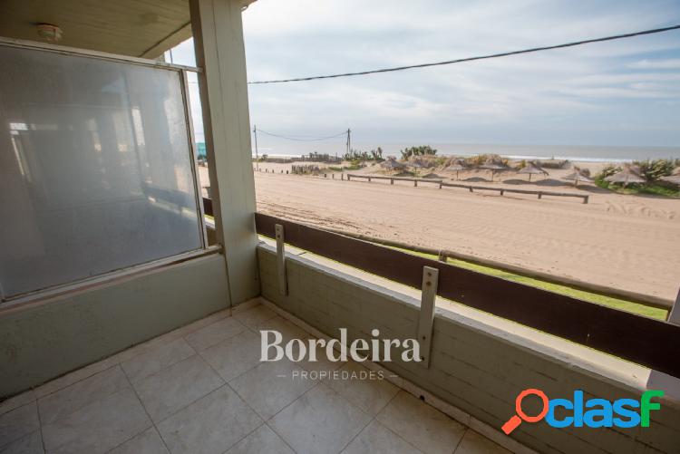 Departamento en venta frente al mar