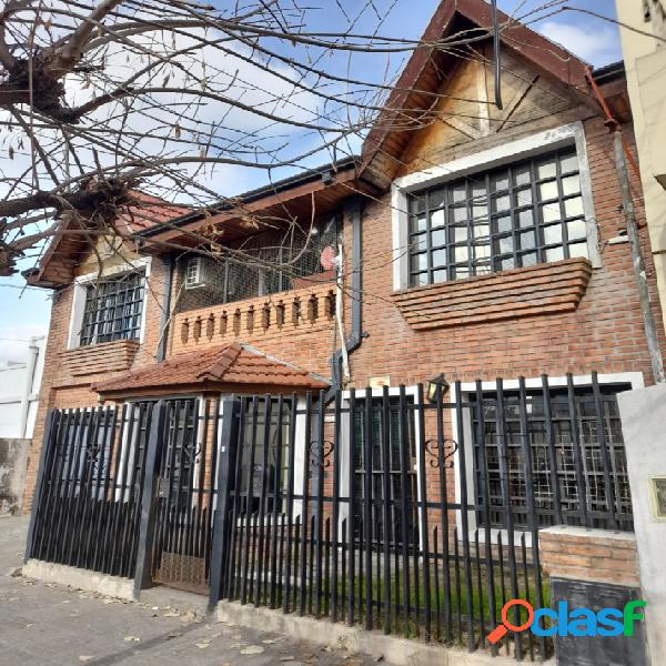 VENTA CASA 6 AMBIENTES