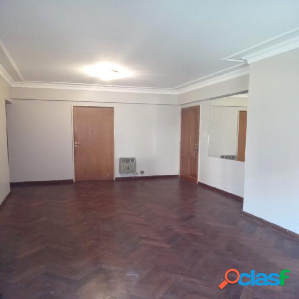 DEPARTAMENTO EN VENTA CON COCHERA - (ZONA NORTE - 25 DE MAYO