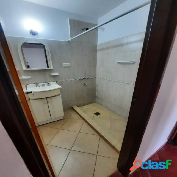 VENTA - DEPARTAMENTO 4 AMBIENTES - ZONA CENTRICA