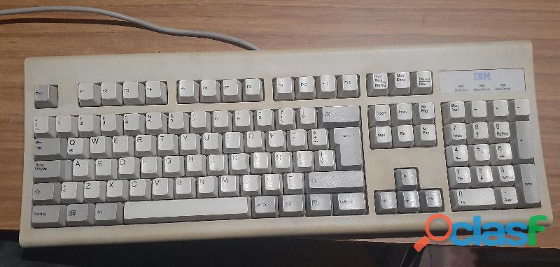 teclado RETRO IBM modelo KB8926
