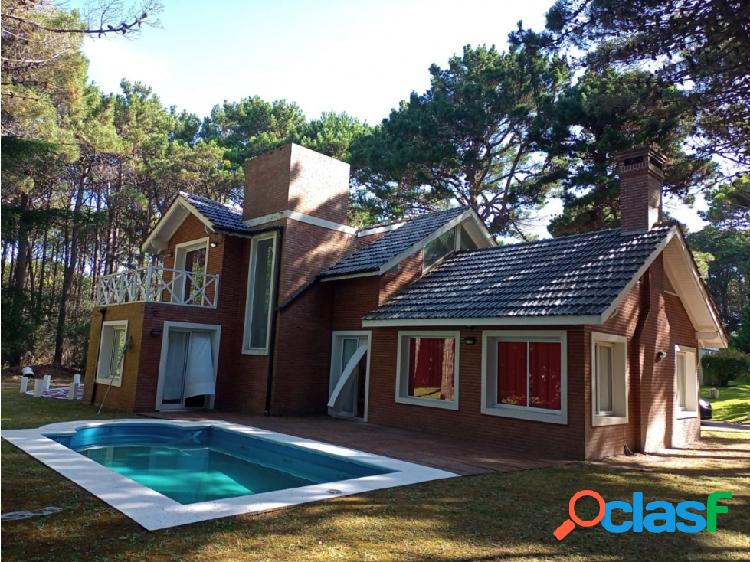 ALQUILER PERMANENTE Pinamar Norte Casa 4 dormitorios con