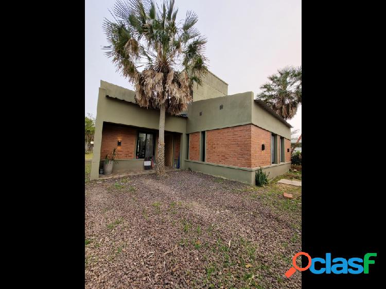 Casa 2 dormitorios impecable y tranquila en Villa Monte Alto