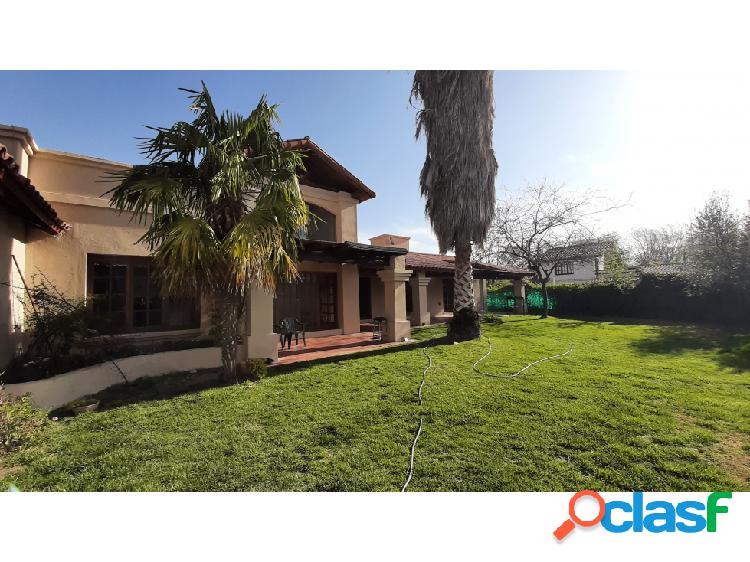 Casa en Barrio Solares de Gabrielli Cuatro Habitaciones