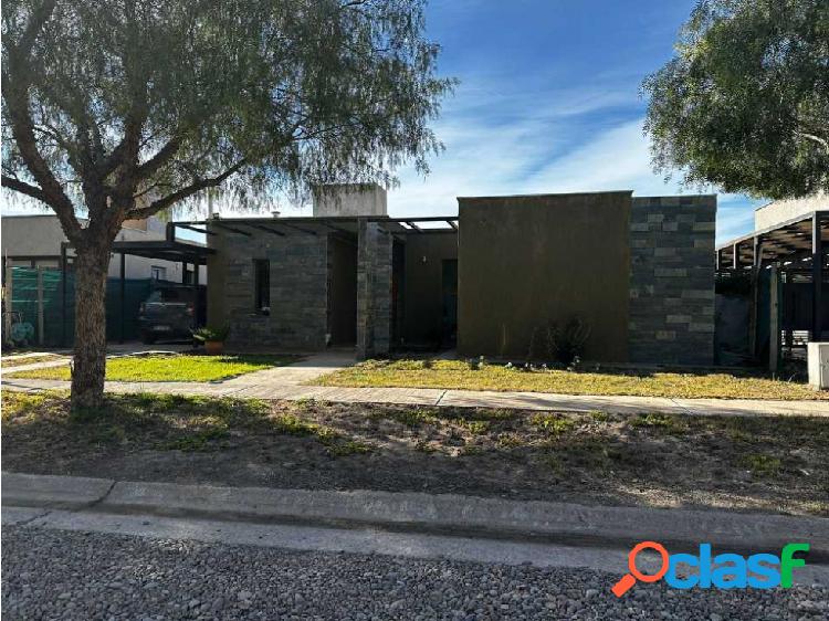 Casa en venta - B° privado Terruño de Araoz 3 - Lujan de