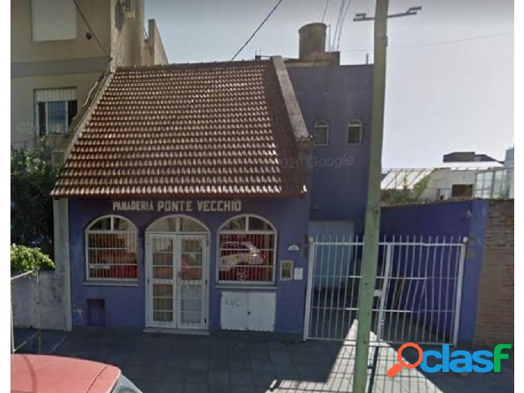 Casa en venta en zona centro a metros de Avenida Mitre