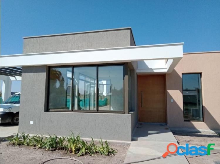 INMOBILIARIA INKASA - VENDE CASA EN BARRIO PRIVADO, LUJAN DE