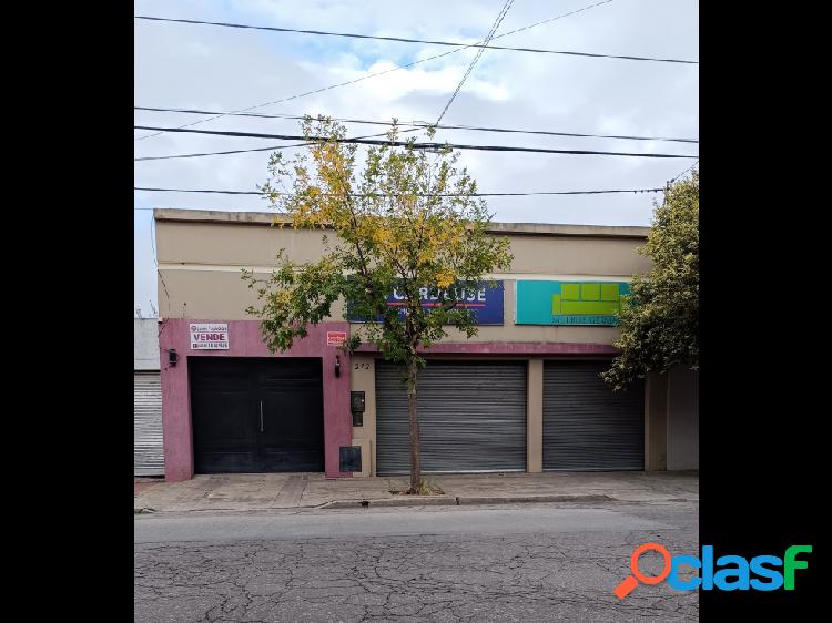 Local de 120m2 con depósito y patio, sobre lote de 500m