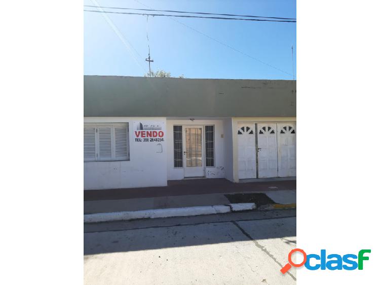 SE VENDE CASA CON DOS DEPARTAMENTOS