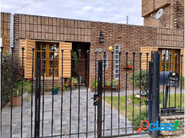 SE VENDE CASA (PH) EN CARLOS PAZ