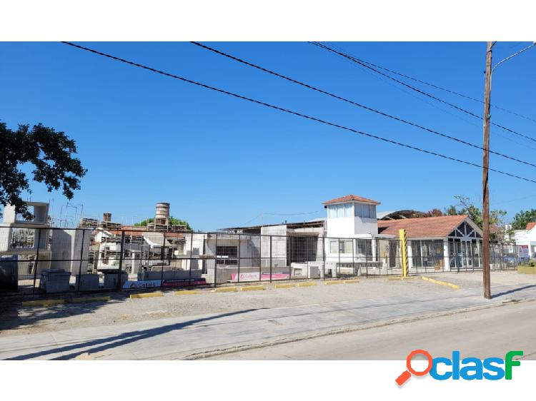 Terreno en Venta con Galpón y Oficinas en B° Los