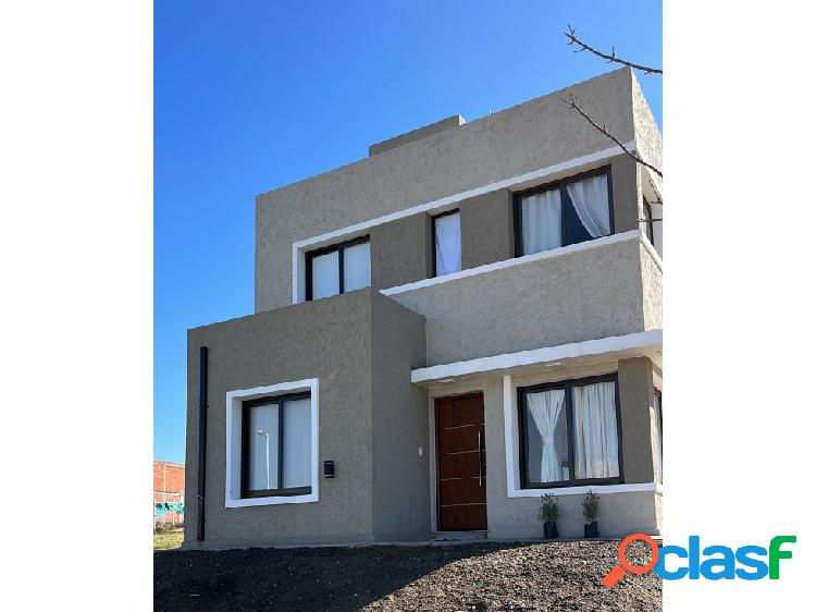 VENTA OPORTUNIDAD CASA 3 DORMITORIOS BARRIO TEJAS 4