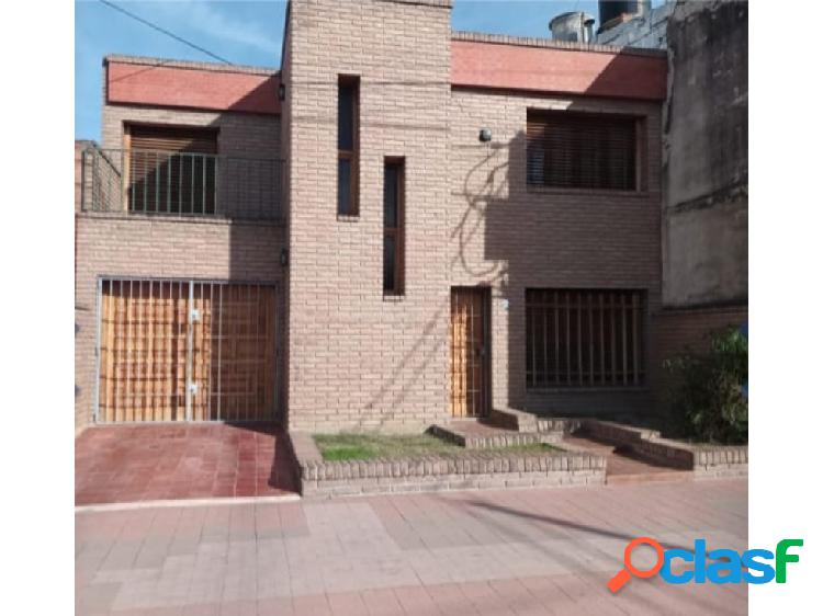 En venta, casa mas departamento, Cordoba capital, bº