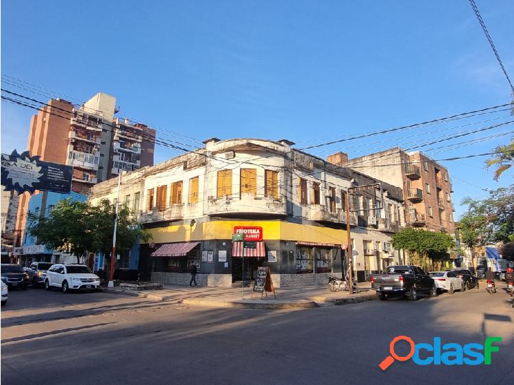 Mega piso histórico en esquina en pleno centro de