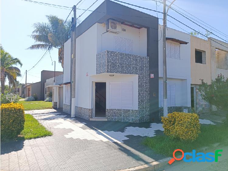 SE ALQUILA DUPLEX 2 DORM EN RIO 3 - B° VILLA ZOILA