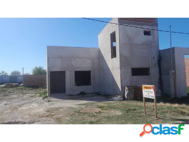 SE VENDE CASA EN CONSTRUCCIÓN EN VIALE, Entre Ríos.