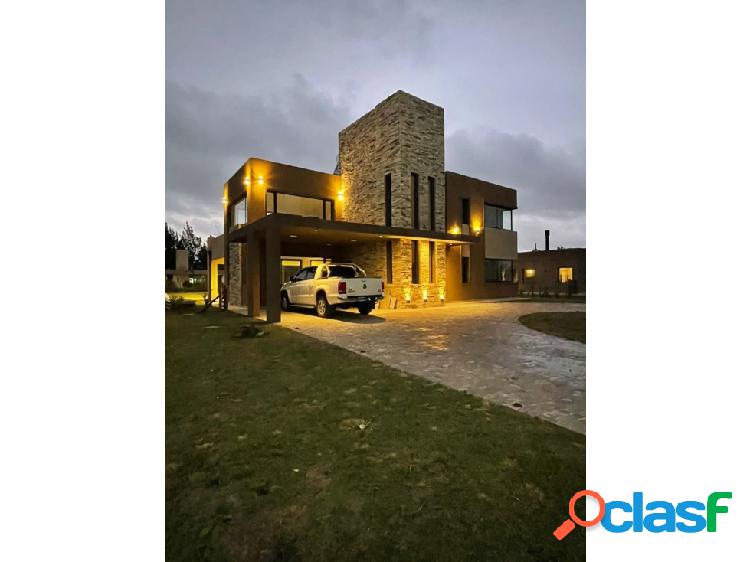Casa 5 ambientes a estrenar en Fincas de San Vicente