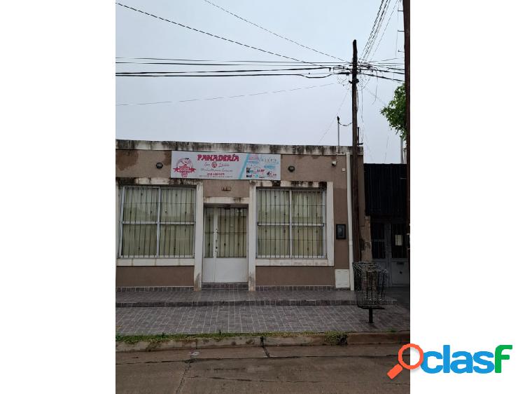 Alquiler local comercial en Barrio Alberdi.