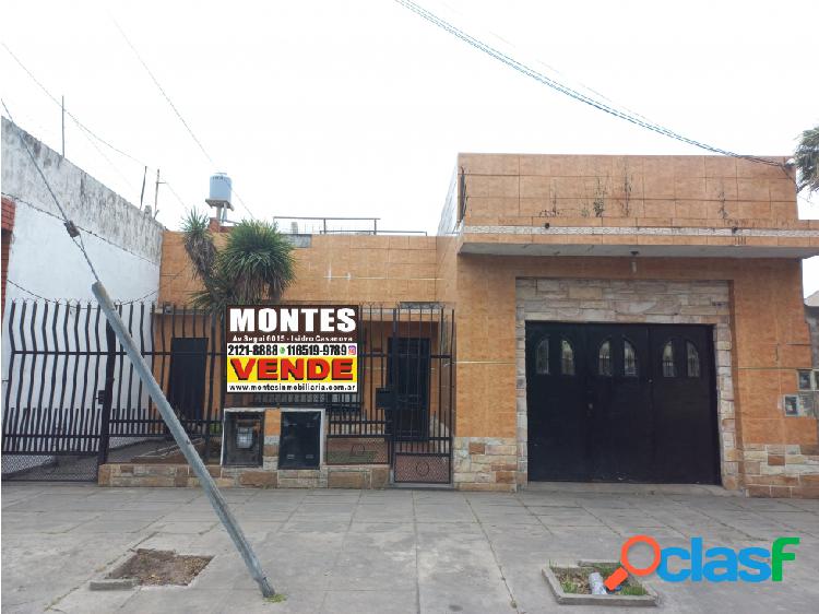 CASA Y 2 DEPTOS EN SOLDADO MORENO