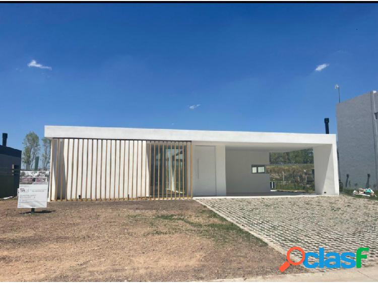 Casa En Venta En Lares De Canning