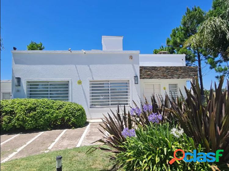 Venta Casa 5 Ambientes En El Club De Campo El Candil,